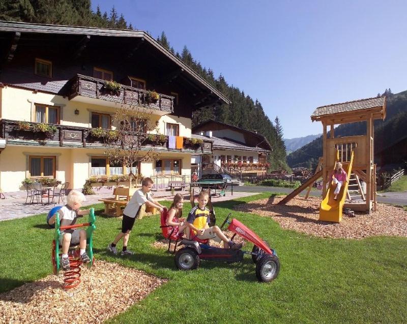 Feriendorf Holzlebn Grossarl Exterior photo